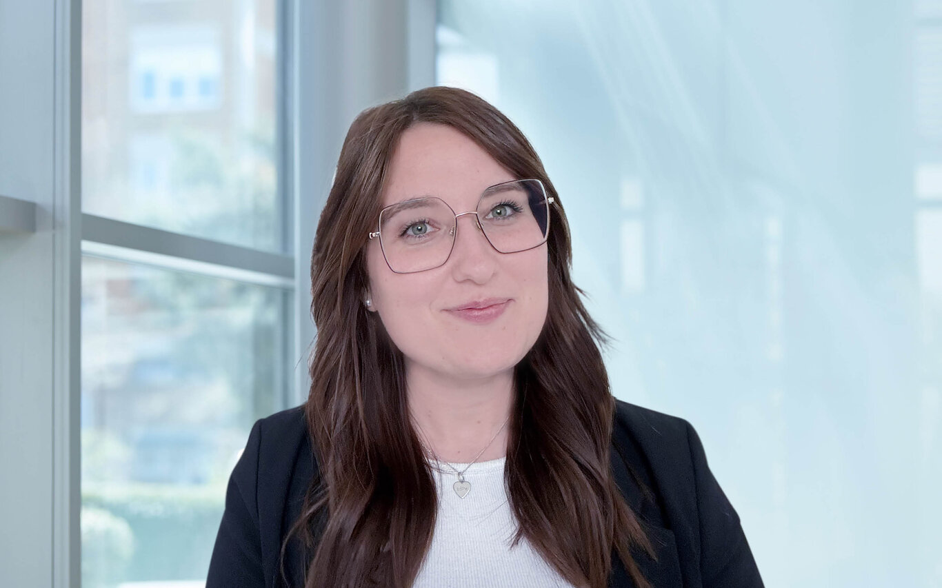 Veneta Karst, Auszubildende im Customer Service