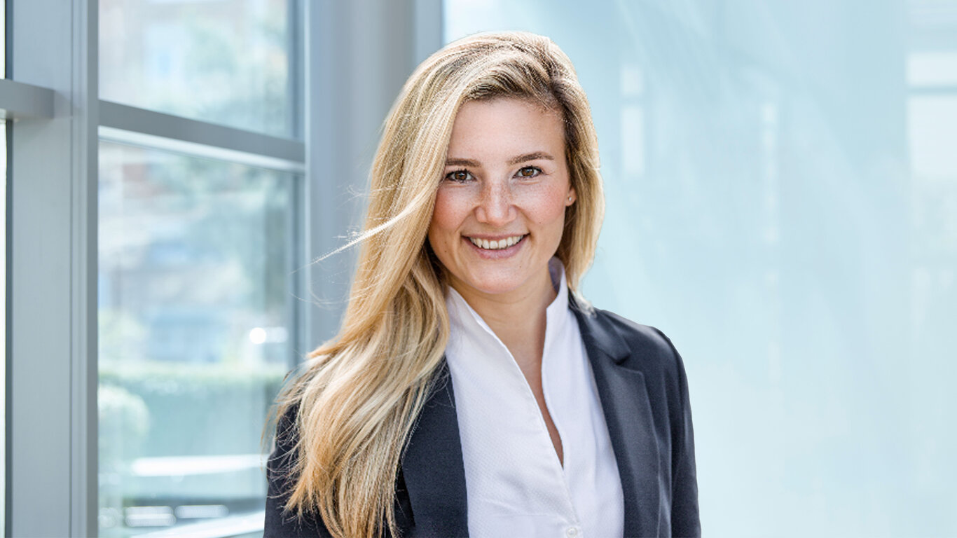 Angelika Bauer, Entwicklungsplanerin