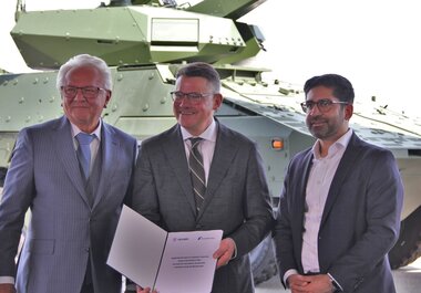f.l.t.r. Armin Papperger, Boris Rhein and Kaweh Mansoori