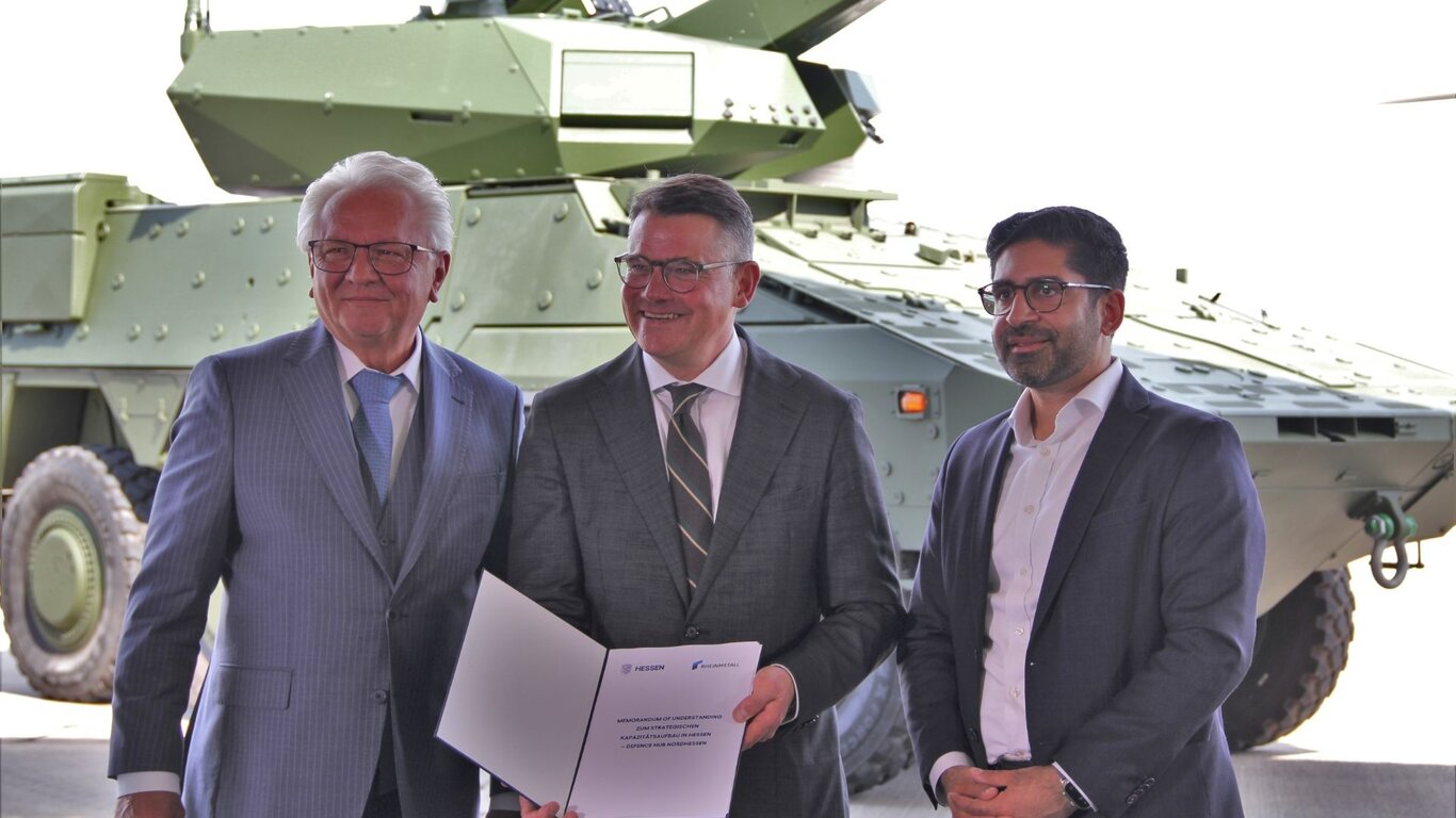 f.l.t.r. Armin Papperger, Boris Rhein and Kaweh Mansoori