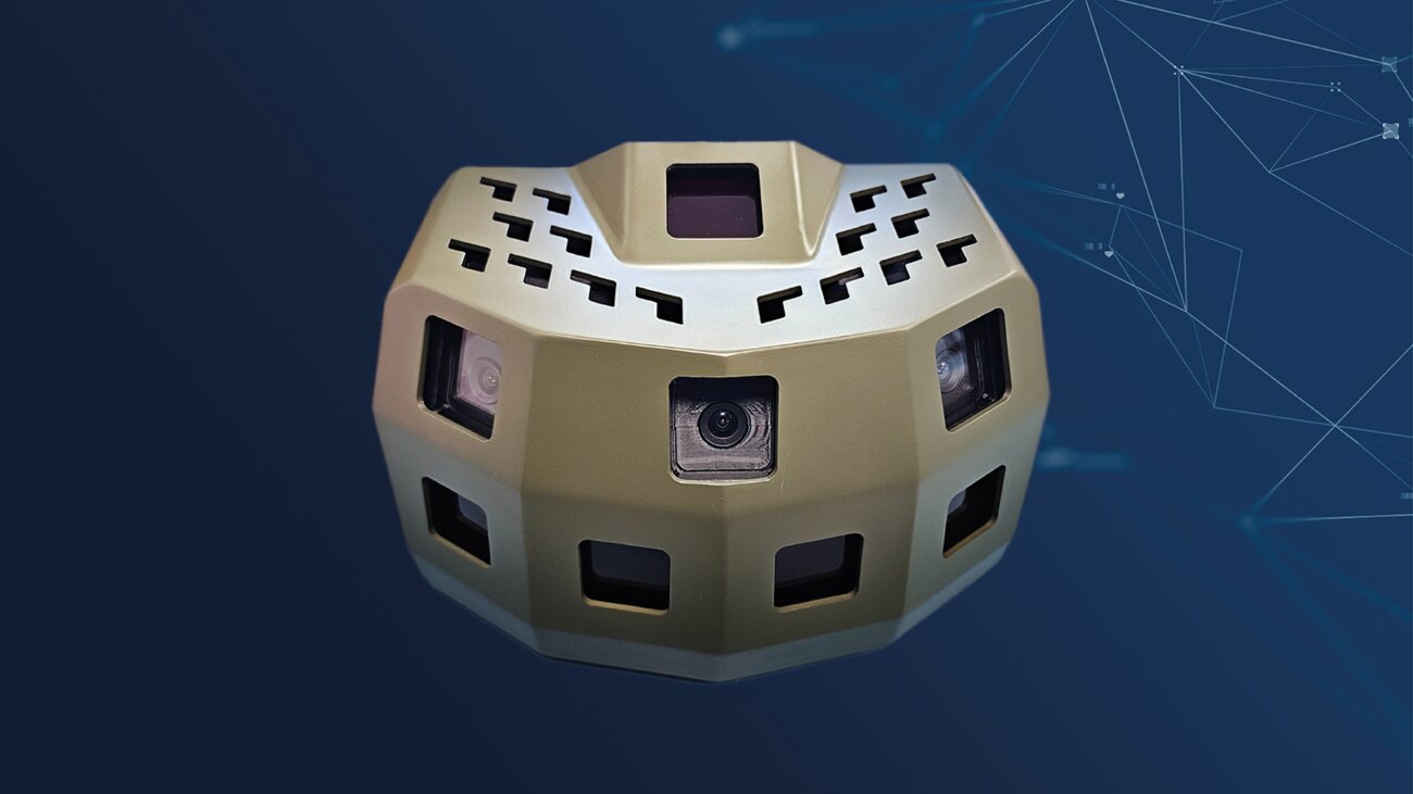 Headerbild for Rheinmetall's Skyblazer wide area sensor, showing a Skyblazer on a blue background