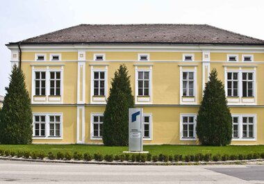 200126