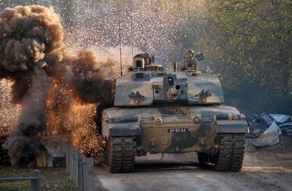 What is the Challenger 2 battle tank? 